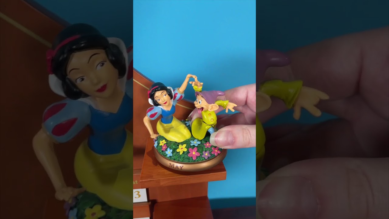 Disney Magical Moments Perpetual Calendar with Lilo and Stich