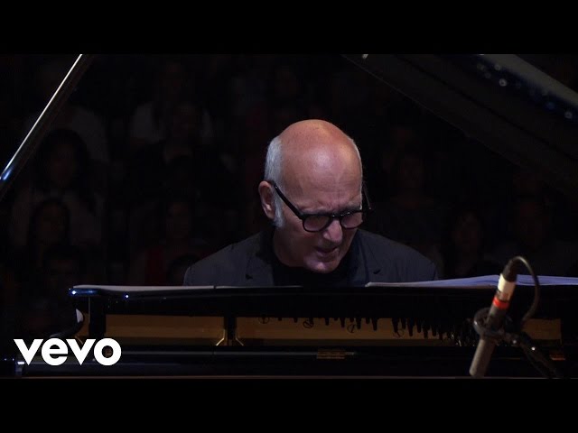 Ludovico Einaudi - Elements (Live In London / 2016) class=