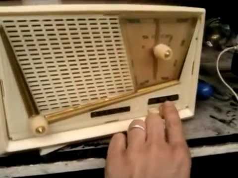 راديو قديم زئبق احمر