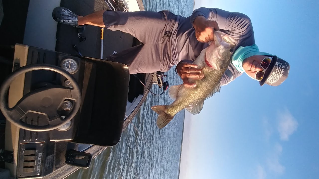 CHOKE CANYON BASS FISHING IN JUNE!! YouTube