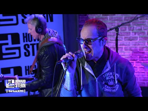 Sponge Covers Stone Temple Pilots' “Vasoline” in Howard Stern's Studio