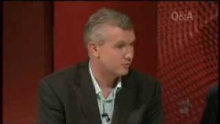 Q & A - ABC Australia - Richard Dawkins Part 6 - 6
Q&A (ABC TV) Aired: 8th March 2010
Part 1 - http://www.youtube.com/watch?v=3cxnZWeZXbo
Part 2 - http://www.youtube.com/watch?v=z0UwshlcqGU
Part 3 - http://www.youtube.com/watch?v=NYdiijsVix8
Part 4 - http://www.youtube.com/watch?v=YyYXzkevH8w
Part 5 - http://www.youtube.com/watch?v=iFlBDDgpHp4
Part 6 - You are here
Panelists are:
Richard Dawkins
Tony Bourke: Minister for agriculture
Patrick McGorry: Psychiatrist and Australian of the year
Jackie Ninio: Rabbi
Steven Fielding: Independant (family first christian party) member of parliament
Julie Bishop: Dept Leader of the Opposition (Liberal Party conservative) Q & A - ABC Australia - Richard Dawkins Part 6 - 6