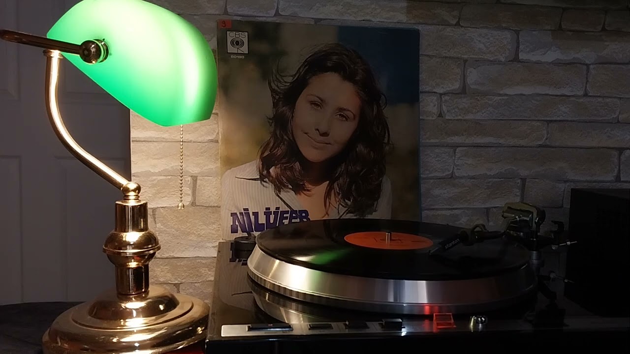 Nilüfer Yıl: 1974  Albüm :