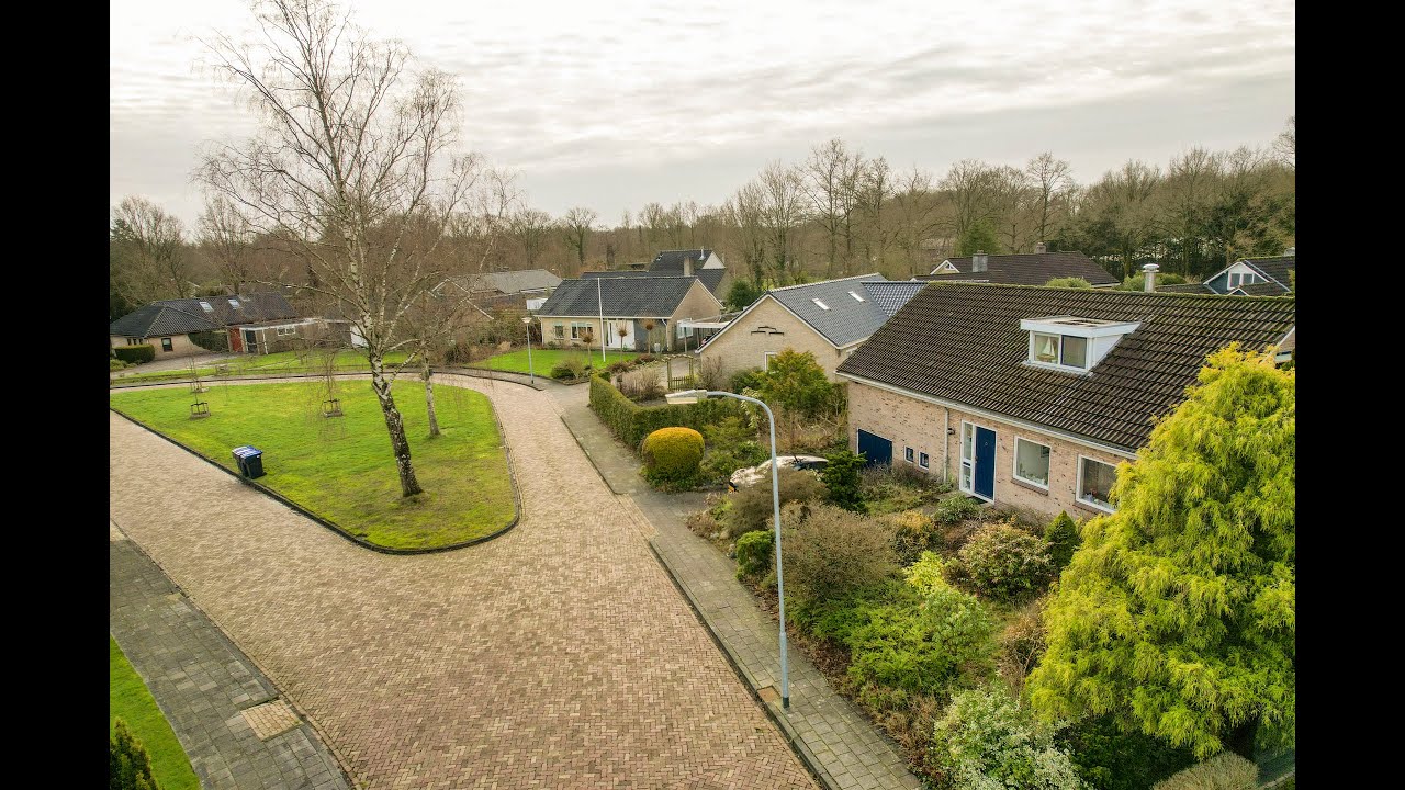 Te koop Vrijstaande woning, Jetsesplantsoen 3 Roden - YouTube