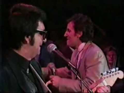 Roy Orbison & Bruce Springsteen - Oh, Pretty Woman (Live)