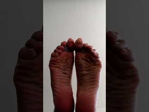 smelly feet fetish wrinkled soles