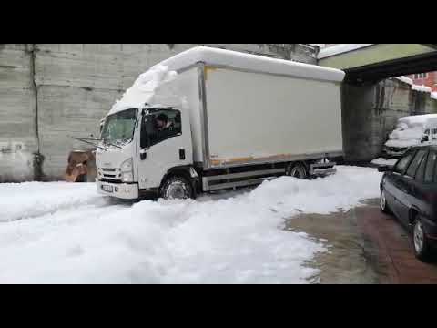 Isuzu npr kamyon kar testi