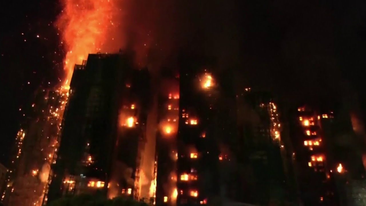 Massive inferno engulfs Hong Kong high-rise