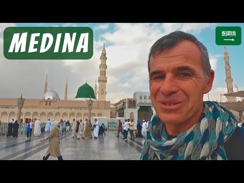 Visit MEDINA SAUDI ARABIA سياح في المسجد النبوي