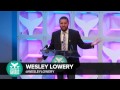 Wesley Lowery accepts the Best Journalist Shorty Award