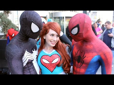 Spider-Man: Spider-Verse Flash Mob Prank | Foci