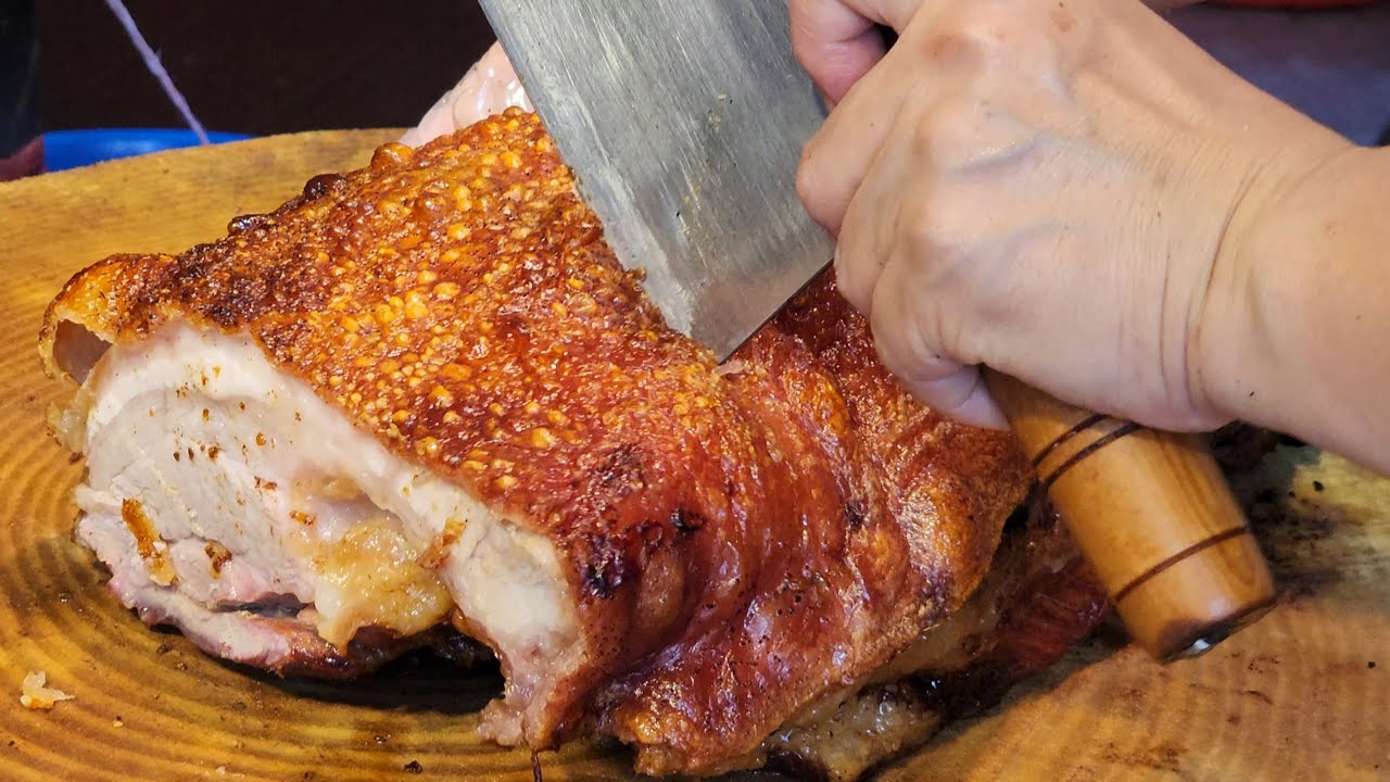 爆汁脆皮#燒肉 元朗#添記燒肉 #燒鴨 爽嫩#叉燒 新鮮#燒鷄元朗 #超强口感，肥美腩仔#叉燒 #燒鴨 #旅游 #燒臘 #元朗 #香港美食 ...