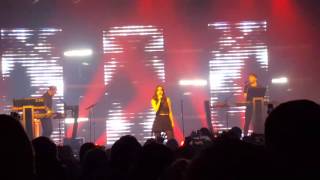 Chvrches - keep you on my side live at the marquee theatre 10/06/16