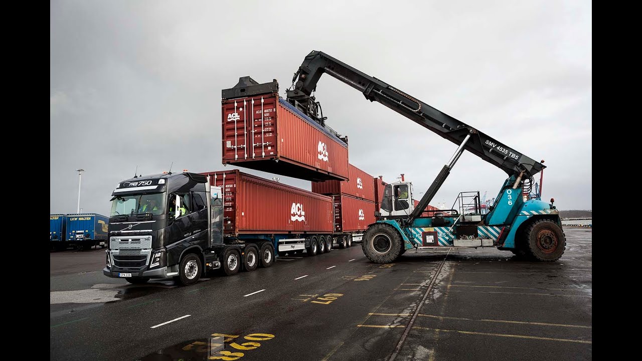 Volvo Trucks - Volvo Trucks Vs 750 Tonnes: An Extreme Heavy Haulage Challenge - Youtube