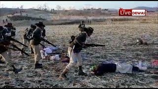 LIVE DRILL рднрд┐рдВрдб рдореБрд░реИрдирд╛ рдХреЗ рдбрдХреИрддреЛрдВ рдХреЛ рджреЗрд╡рд╛рд╕ рдореЗрдВ рдкреБрд▓рд┐рд╕ рдиреЗ рдорд╛рд░ рдЧрд┐рд░рд╛рдпрд╛
