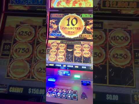 Minor + Mini on Hold and Spin #casino #slotwin #slotmachine #jackpot #gambling #slots #luckyslot