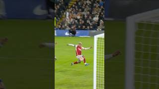 INCREDIBLE FINISH FROM LEANDRO TROSSARD!