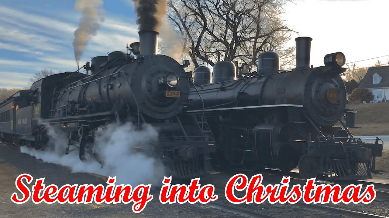 Steaming into Christmas with the Valley Railroad!! [4K] - YouTube