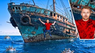 Exploring an abandoned shipwreck! *he jumped off!*