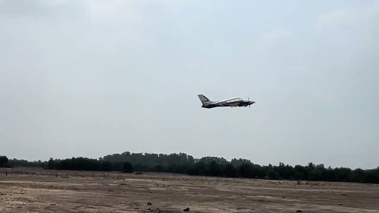 1/5 Giant Scale Cessna 310 Twin Engine 15cc ARF 81”