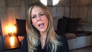 Rita Wilson "Everybody Cries" Performance chords