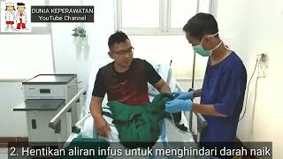 CARA MENGGANTI BAJU PASIEN TERPASANG INFUS || DUNIA KEPERAWATAN