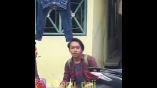 Karbol isi minyak ke galon. Karbol tukang stel #adagilaknya #medan #kampungkeling