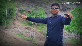 कुनी दिल नाही अस आणलय वडून सार्या संकटांसी अस लडून जिद्द होती म्हनुन दावलय करू बसनार नाही अस लाचार