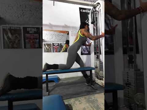 Gluteos en polea