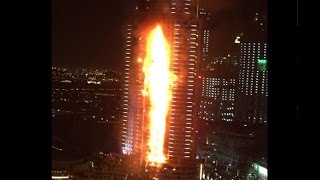 [HD] Huge fire engulfs Dubai skyscraper on New Year's Eve