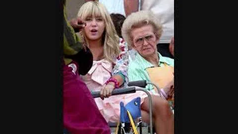 Miley's Amazing Grandma, Loretta Finley, aka Mammie