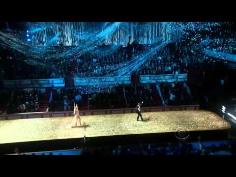 Akon - Angel (Victoria's Secret Fashion Show 2010-2011) [HD]