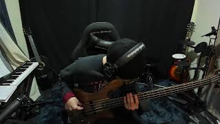 Playing Solo Bass #3