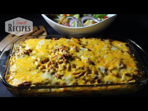 Layered Baked Spaghetti - Easy Dinner Recipes - I Heart Recipes