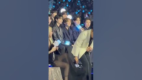 Rosé & Bruno at MAMA AWARDS 🥰 #mamaawards #rosé #brunomars #apt #로제