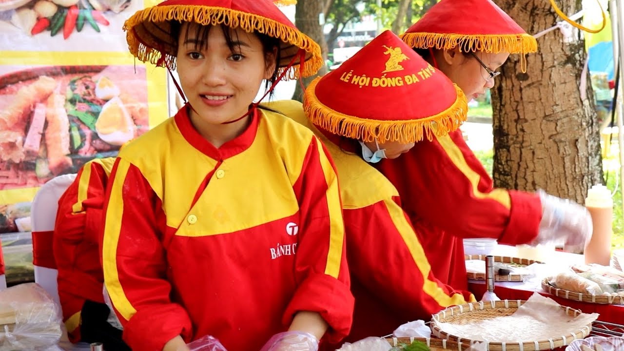 Vietnamese Fresh Spring Roll - Festival Street Food Vietnam 2018 | Street Food And Travel