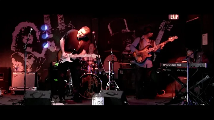 The Steve Riddle Band Performing Live