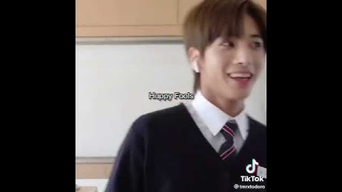 Thumbnail of how moas react to every song in the album :TEMPTATION #TXT