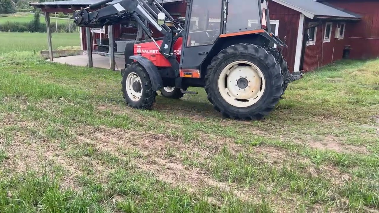 Traktor med lastare VALMET 505-4