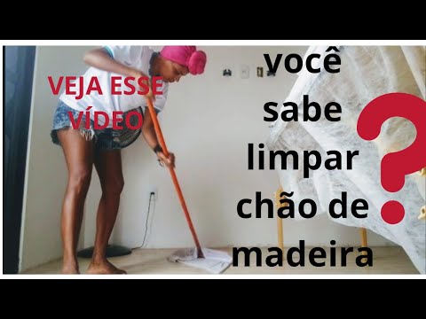 Vídeo: Como limpar pisos de madeira (com fotos)