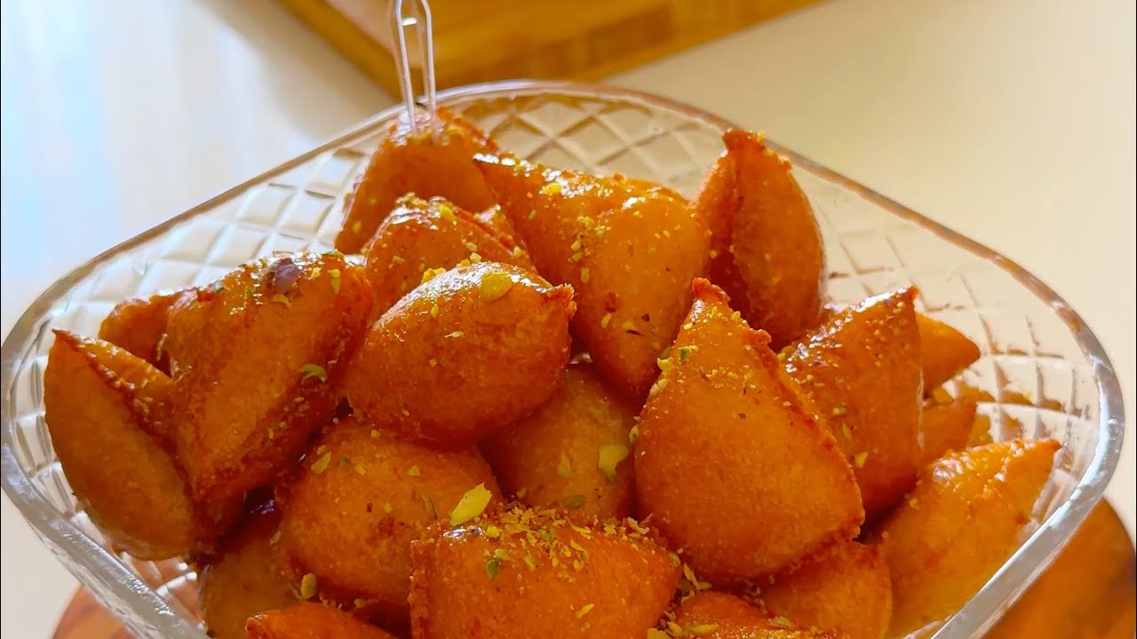 حلى مثلثات السميد🫰الحلى اللي تحضروه بعد التراويح من سهولته وجمال طعمه..أنصحكم تضاعفوا المقادير👌