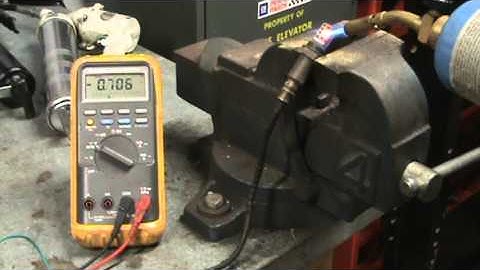 bench testing an oxygen sensor with a propane torch