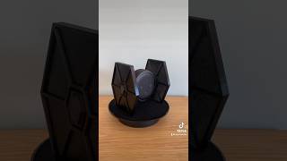 Controla tu hogar como un piloto imperial con este soporte para Alexa TIE Fighter #Alexa #StarWars