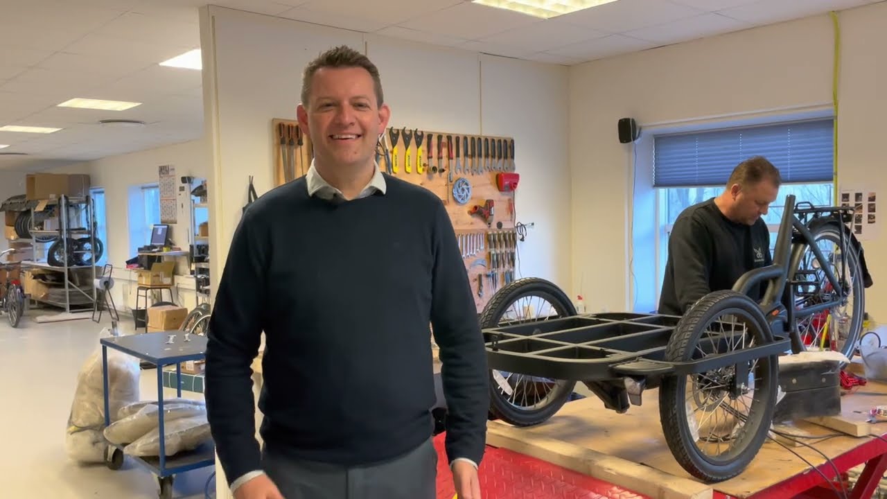 Vi har el-ladcykler på lager.