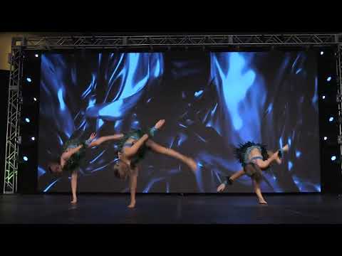 Haylie King (middle) competing Little Bird at Showstopper regionals in 2022