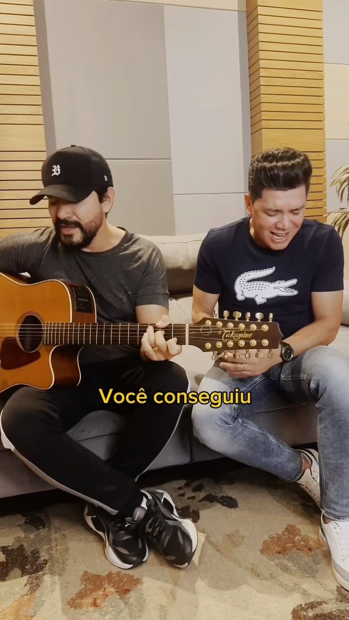 Como é ser um alguém que era tudo e hoje é nada? ?#UmaEstranha #DaPlayNaPlaylist