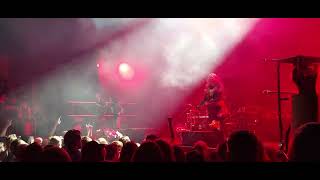 Butcher Babies - Sleeping with the enemy (live Tivoli-Utrecht 6-11-2022)
