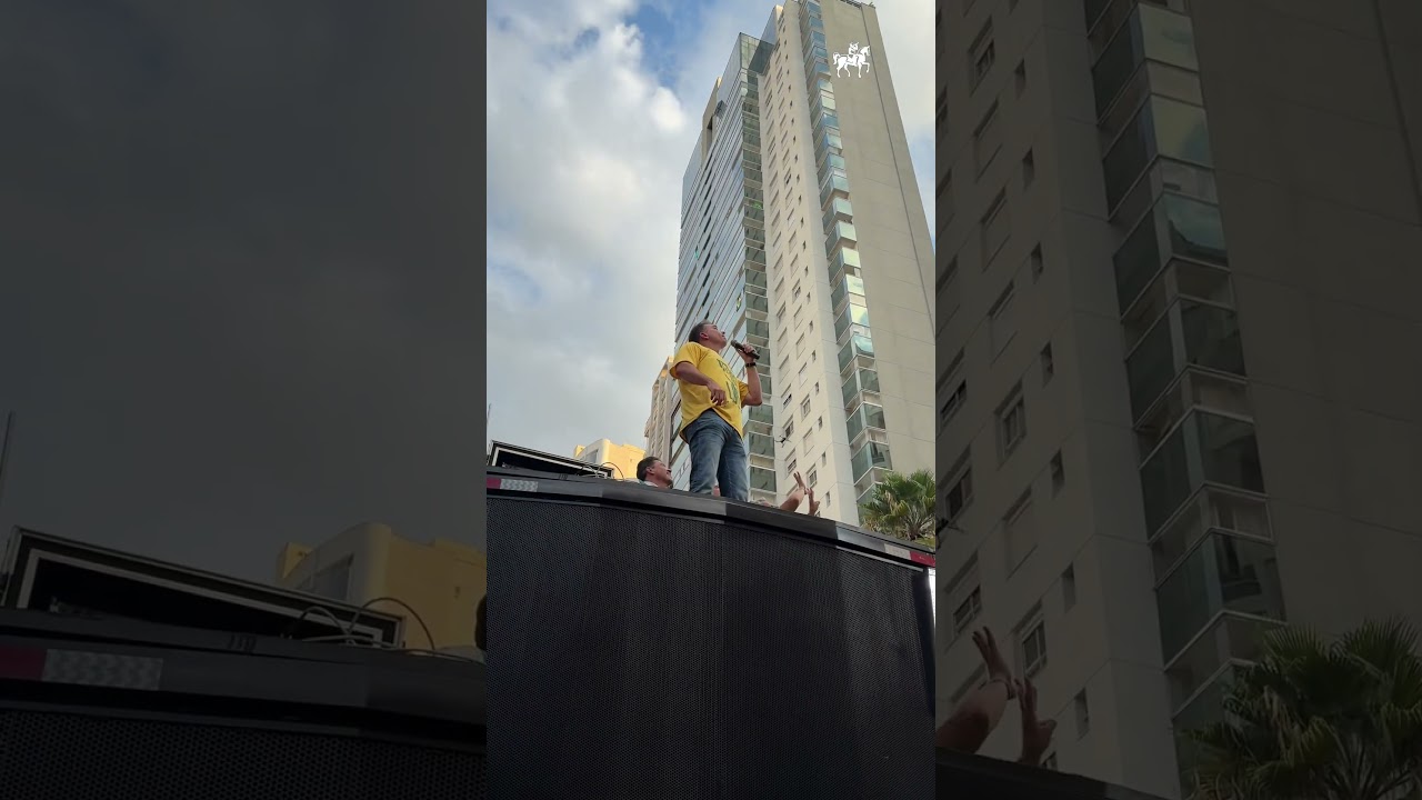 Flávio pede ajuda da polícia e chama moradores petistas de prédio em frente a comício de 'meliantes'