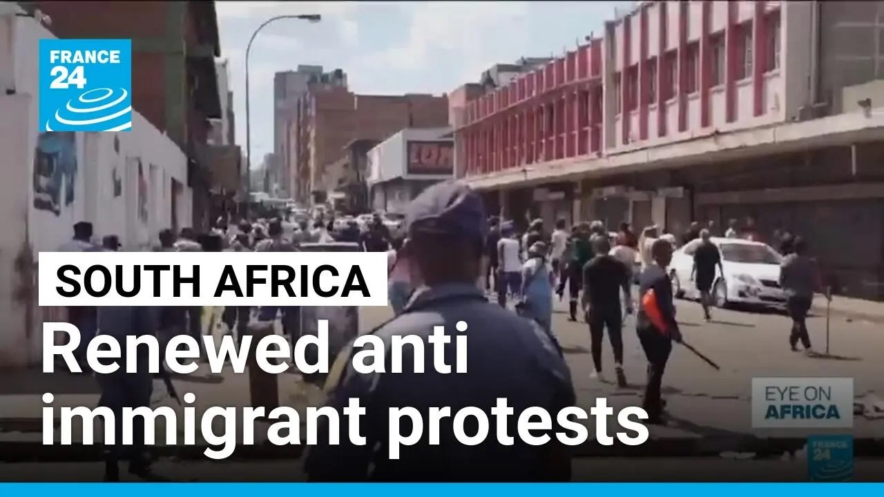 South Africa suspends asylum applications amid renewed anti-immigrant protests • FRANCE 24 English
