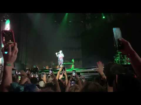 Billie Eilish - Wish You Were Gay - Coachella 2019 Weekend 2